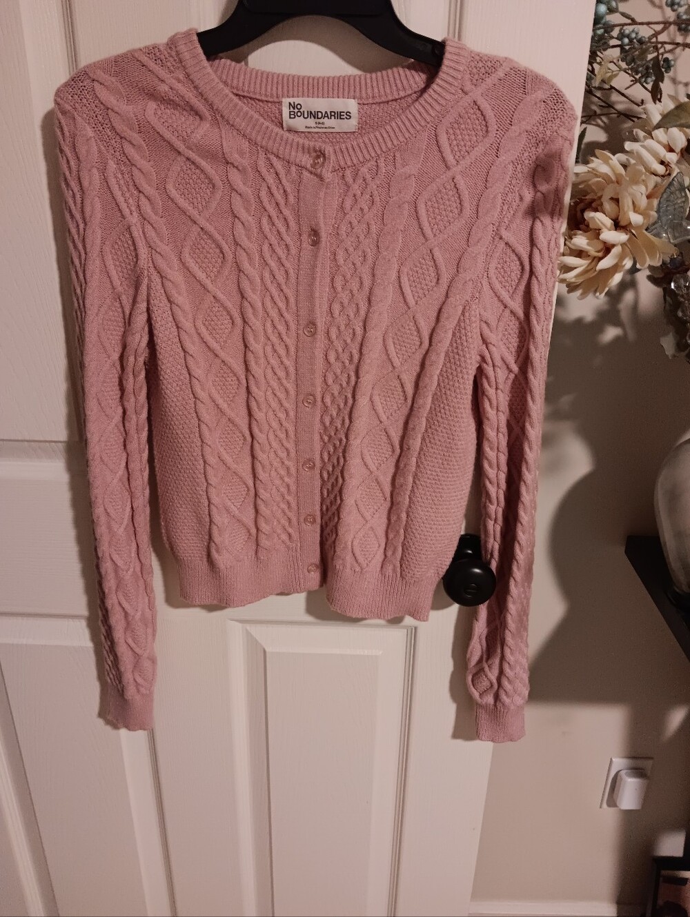 No Boundaries Women's Pink Cable Knit Button Cardigan. Small.